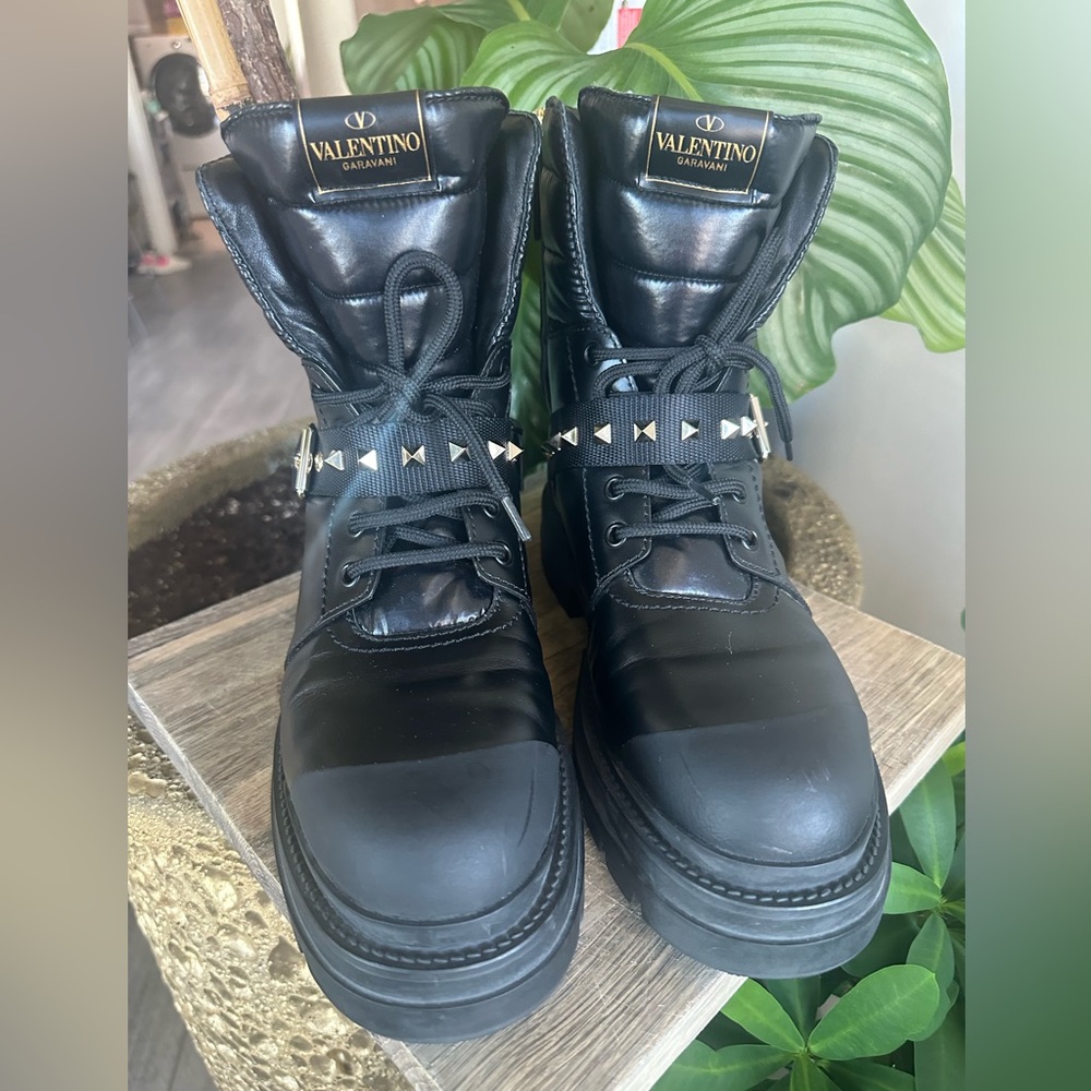 Valentino woman’s size 9.5